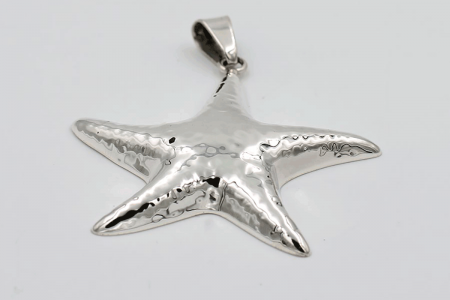 Hammered starfish pendant